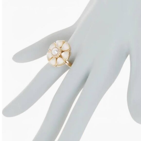 NWT Covet Faux Pearl and Cubic Zirconia Flower Cocktail Ring, Size 5, Gold/White - Picture 1 of 4